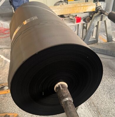 Tecido de fibra de vidro tingido de preto com excelente resistência química e ao desgaste