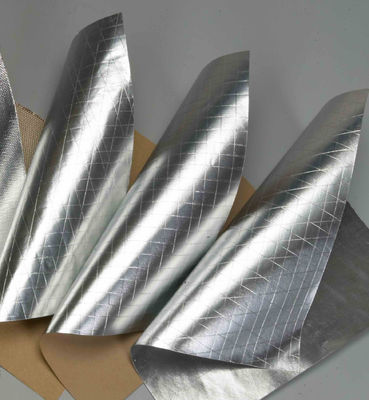Folha de vedação térmica Revestimento de kraft com barreira de vapor Revestimento de isolamento laminado