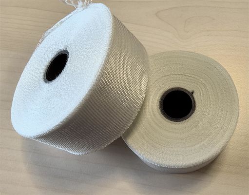 0.13 mm Espessura Faixa de isolamento de tecido de vidro Resistência à ruptura ≥ 250N/10mm X100mm Não alcalina