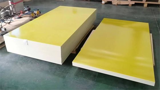 Placa de isolamento elétrico amarelo com permitividade relativa de 50 Hz ≤ 5,5 e tensão de ruptura paralela às laminações a 90C ± 2C em óleo ≥ 35kV