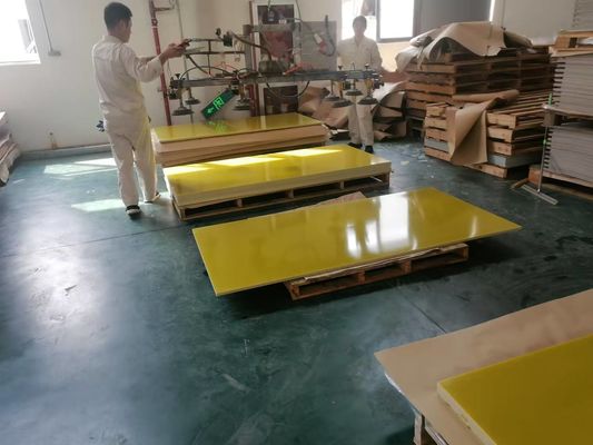 Placa de isolamento elétrico com alta resistência elétrica e baixa permeabilidade relativa